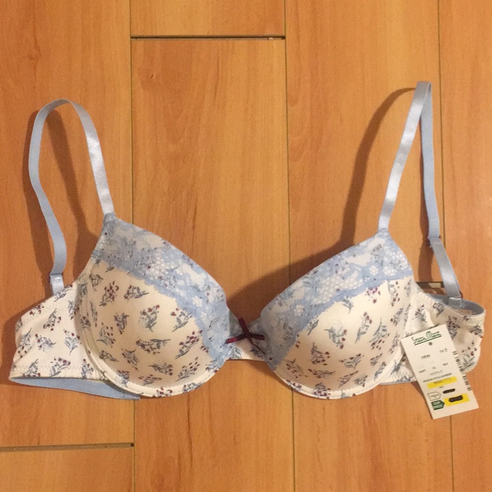 Super cute Jessica Simpson bra - never worn! NWT